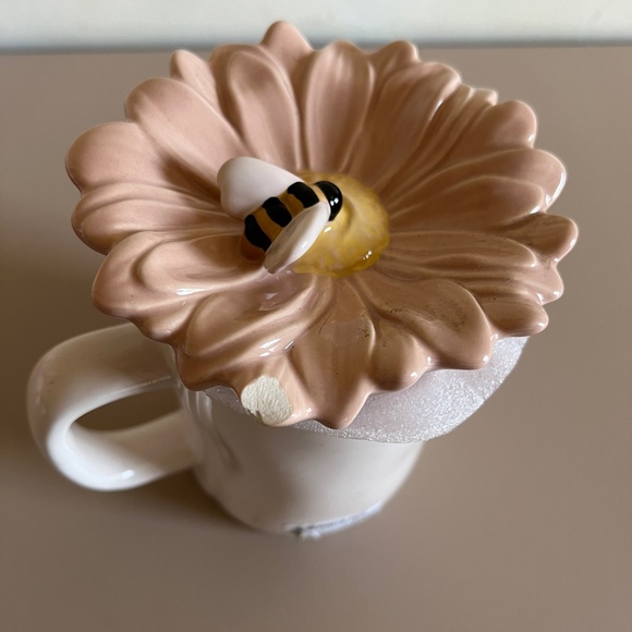 NWT Rae Dunn Oopsy Daisy Mug - Picture 5 of 5